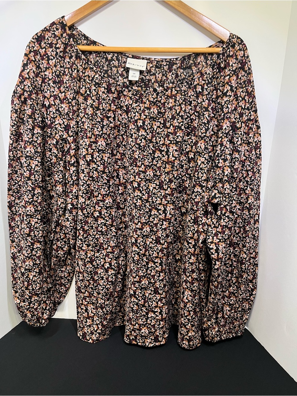 Ava & Viv Black Floral Shift Top with Pink and Brown Accents